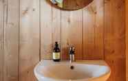 In-room Bathroom 5 Fenland Retreats at Willow Grange Farm