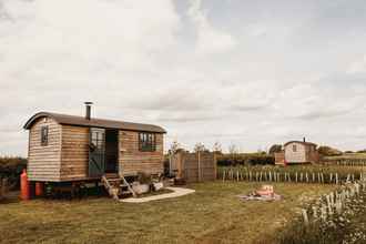 Exterior 4 Fenland Retreats at Willow Grange Farm