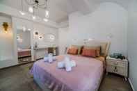 Bedroom Aegean Blue Luxury Suites