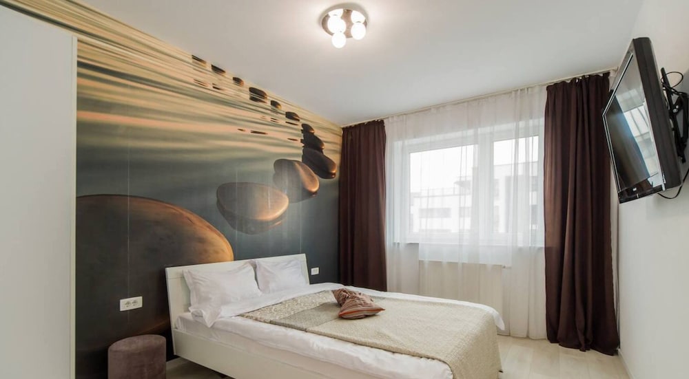 Bedroom 5 Remarkable Apart in Brasov/free Wif/lux Mattres/