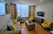 Ruang untuk Umum 2 Heart of the City - Stylish Modern Apartment