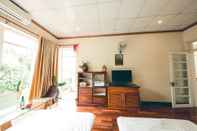 Phòng ngủ Hillside Homestay Hue - Triple Room top Apartment