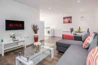 Common Space Watford Central Apartment - Modernview Serviced Accommodation