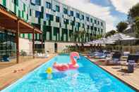 Swimming Pool Moxy Sophia Antipolis