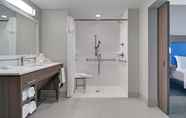 In-room Bathroom 7 Home2 Suites by Hilton Bentonville Rogers