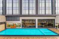 Swimming Pool Lemon Tree Premier Bhubaneswar