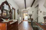 Lobby Casale Gli Angeli - Villa with Garden and Parking