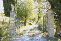 Exterior Casale Gli Angeli - Villa with Garden and Parking