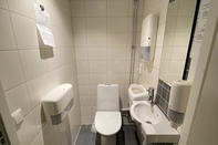 In-room Bathroom Uppsala Hostel Drottninggatan By CityStay