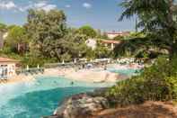 Swimming Pool SOWELL HOTELS Ardèche