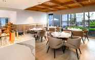 Restoran 6 Three-bedrooms, Oakwood Apartments Pik Jakarta