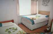 Others 3 Family Room Sleeps 3 With 1 Double and 1 Single bed Ground Floor Private Shower