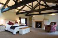 Bedroom Characterful Couples Getaway in a Country Estate