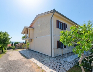 Exterior 2 Cherry Apartment With Sea View