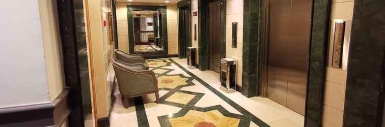 Lobby hotel al haram ijzal