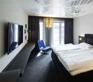 Bedroom 6 V8 Hotel Köln