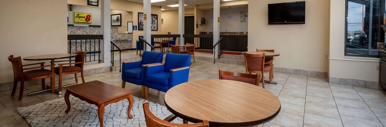 Lobby Days Inn by Wyndham Perrysburg/Toledo