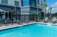 Swimming Pool Fairfield Inn & Suites by Marriott Savannah I-95 North