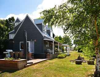 Exterior 2 Morton House at Glenlyon