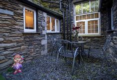 Others 4 The Mews, With Free Private Parking, Windermere