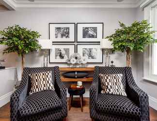 Sảnh chờ 2 Luxurious Wandsworth Home Close to Putney Heath by Underthedoormat