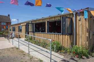 Exterior 4 Charming Shepherds Hut With Wood Fired Hot Tub