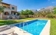 Kolam Renang 4 Spiros Beach Villa Large Private Pool Walk to Beach Sea Views A C Wifi Car Not Required - 971