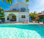 Swimming Pool 6 Sun Beach Villa Tria Large Private Pool Walk to Beach A C Wifi Car Not Required - 2282