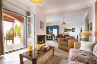 Common Space Villa Thalia Katerina Large Private Pool Walk to Beach Sea Views A C Wifi Car Not Required - 2412