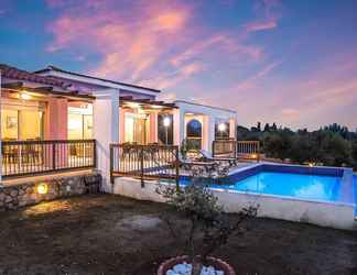 Exterior 2 Vatsa Beach Villa Large Private Pool Walk to Beach Sea Views A C Wifi - 3021