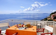 Restaurant 7 Villa Thalassa Large Private Pool Walk to Beach Sea Views A C Wifi Car Not Required - 920