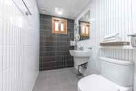 In-room Bathroom Yangyang Verit Pension