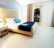 Bedroom 6 Tui Blue Tropea – Baia di Riaci Resort