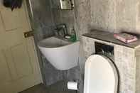 Toilet Kamar Beautiful Garden Double Room With Private Access