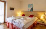 Bedroom 2 Hotel al Passero Pellegrino & Aparthotel