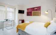 Kamar Tidur 3 Homely Spaces Apt A, Large Studio W/king, 2guests