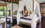 Kamar Tidur 7 Sira Beach House