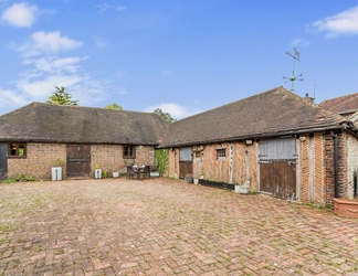 Bangunan 2 Dyke Barn Barn