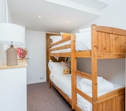 Bedroom 6 Dyke Barn Barn