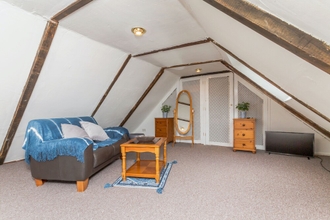 Bedroom 4 Dyke Barn Barn