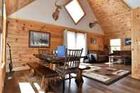 Bedroom Back Lake Lodges Lazy Bear Cabin