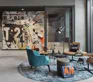 Lobby 6 Moxy Hamburg Altona