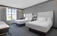 Kamar Tidur 2 Courtyard by Marriott Manhattan Aggieville