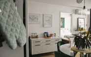 Kamar Tidur 6 Cosy Apartment in Trendy Collingwood