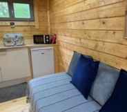 Bedroom 6 Immaculate Cabin 5 Mins to Inverness Dogs Welcome