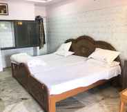 Kamar Tidur 3 Hotel Prakash
