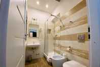 In-room Bathroom Campo Marzio Hotelier