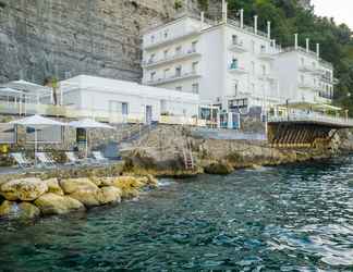 Bên ngoài 2 Beachfront Villa Sorrento