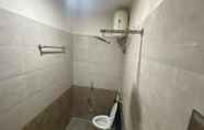 Toilet Kamar 4 Hotel Lebanon INN