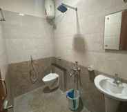 Phòng tắm bên trong 3 Hotel Lebanon INN